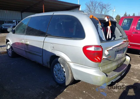 2005 Chrysler Town & Country Lx z USA, uszkodzony, nr VIN 2C4GP44R55R591210